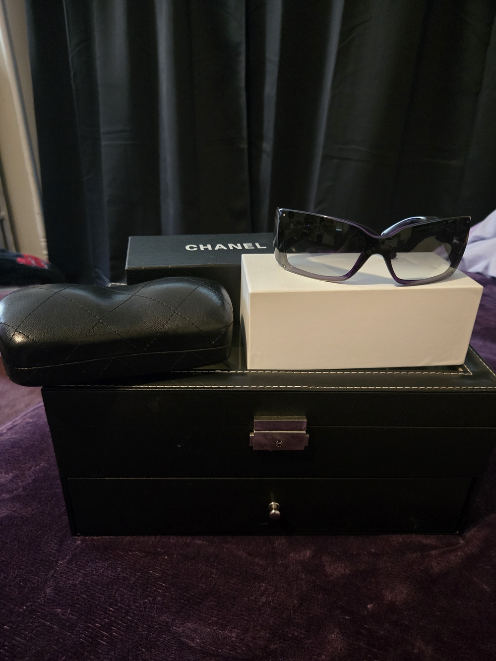 CHANEL Black and Purple Gradient Cat-Eye Sunglasses